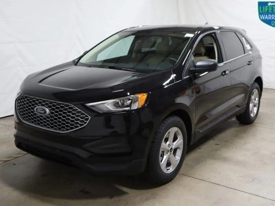 2024 Ford Edge SE photo 1