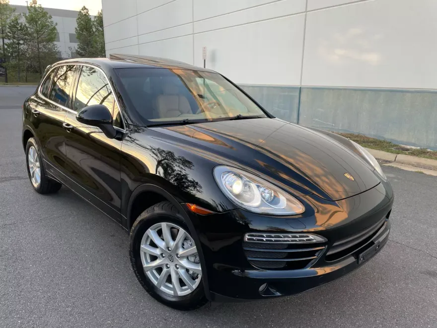 2012 Porsche Cayenne photo 1