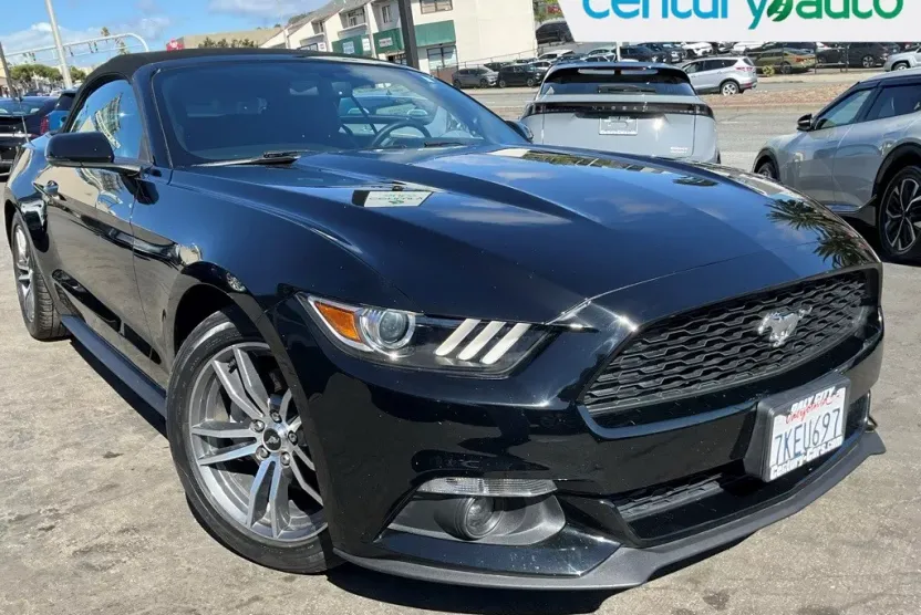 2015 Ford Mustang EcoBoost Premium photo 1