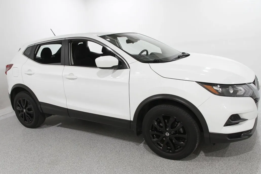 2021 Nissan Rogue Sport S photo 1