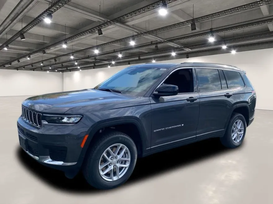 2025 Jeep Grand Cherokee Laredo X photo 1