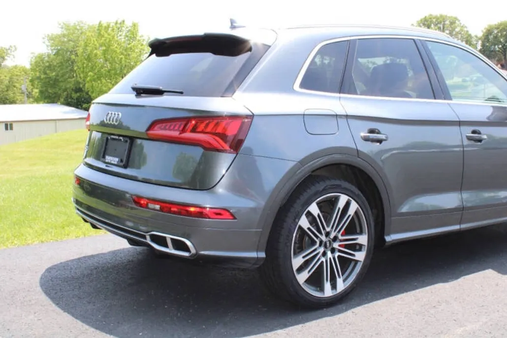 2018 Audi SQ5 Prestige photo 1