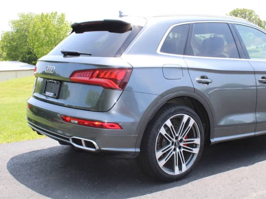 2018 Audi SQ5 Prestige photo 1