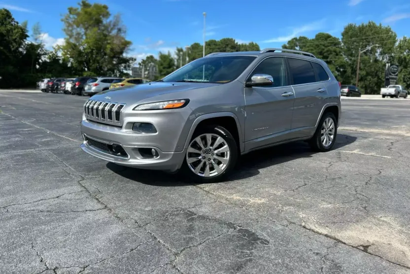 2016 Jeep Cherokee Overland Sport photo 1