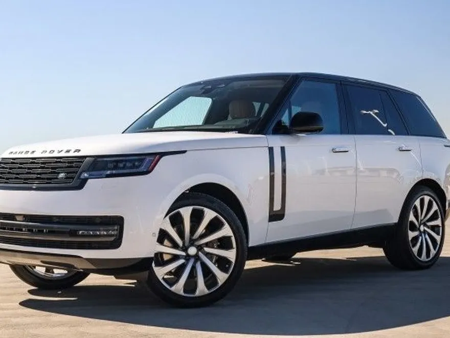2025 Land Rover Range Rover SE photo 1