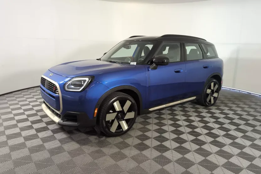 2025 Mini Countryman S photo 1