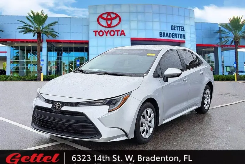 2024 Toyota Corolla LE photo 1