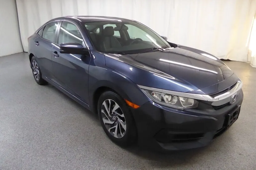 2017 Honda Civic EX photo 1