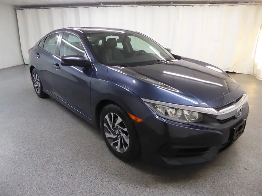 2017 Honda Civic EX photo 1
