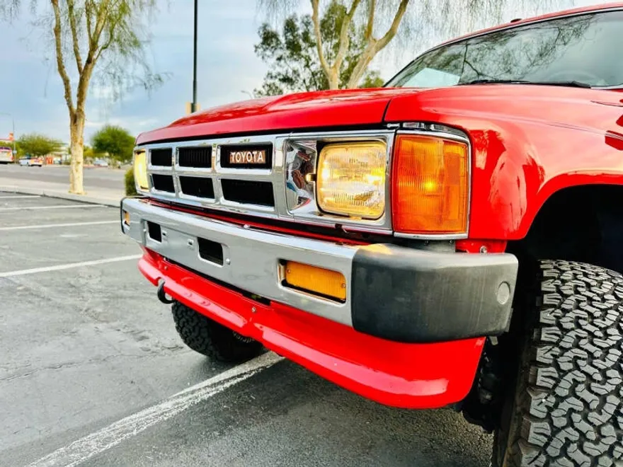 1986 Toyota 4Runner SR5 photo 1