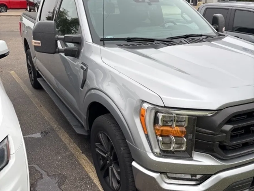 2021 Ford F-150 XLT photo 1