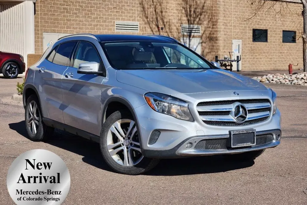 2016 Mercedes Benz GLA 250 4MATIC photo 1
