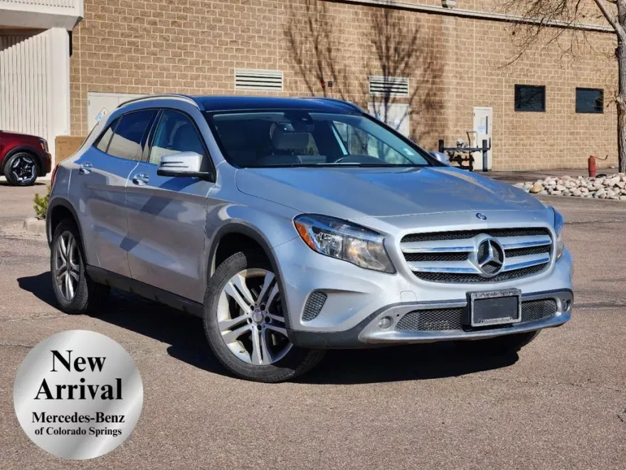 2016 Mercedes Benz GLA 250 4MATIC photo 1