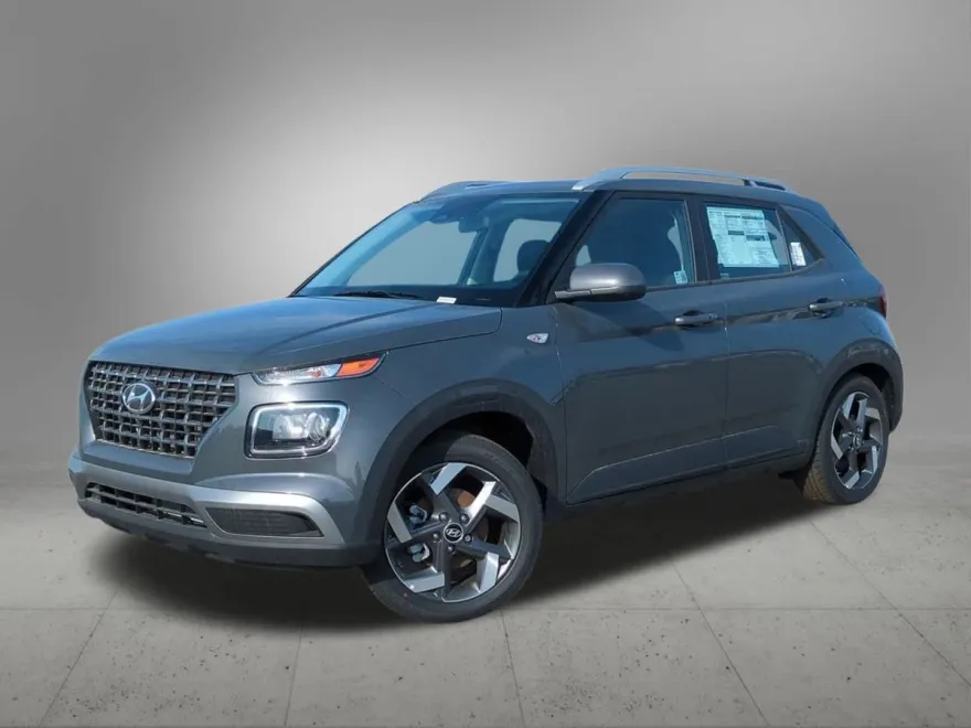 2025 Hyundai Venue SEL photo 1