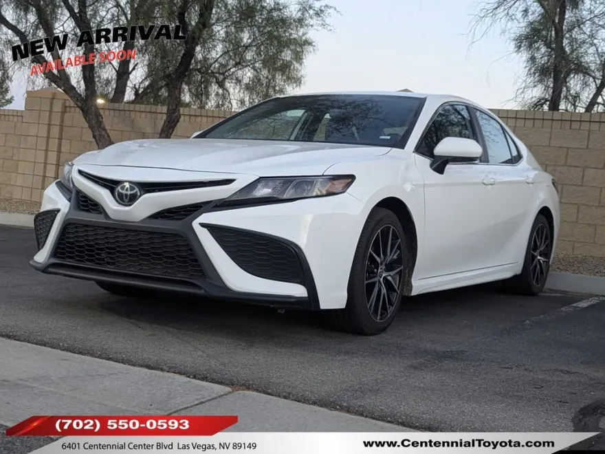 2023 Toyota Camry SE photo 1