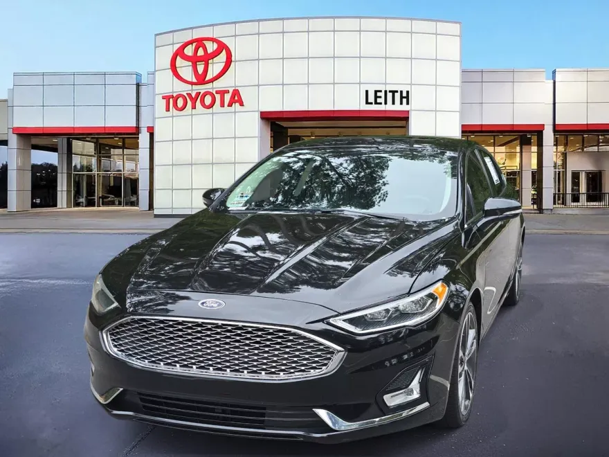 2020 Ford Fusion Titanium photo 1