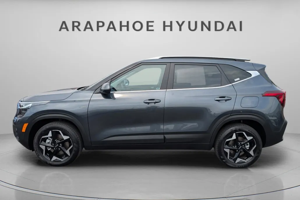 2024 Kia Seltos EX photo 1