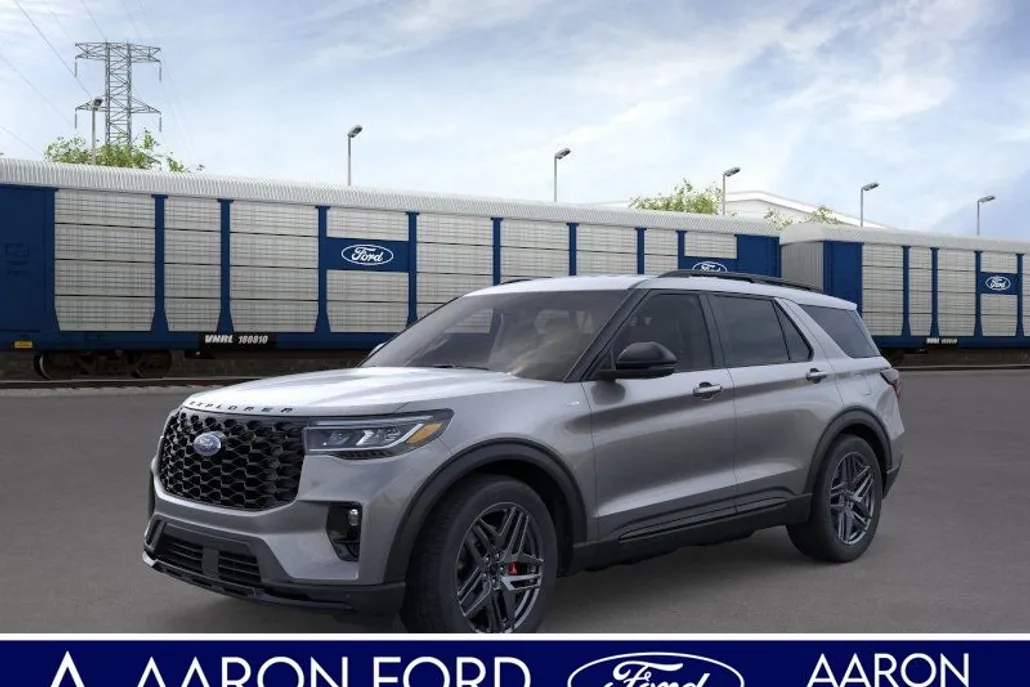 2025 Ford Explorer ST-Line photo 1