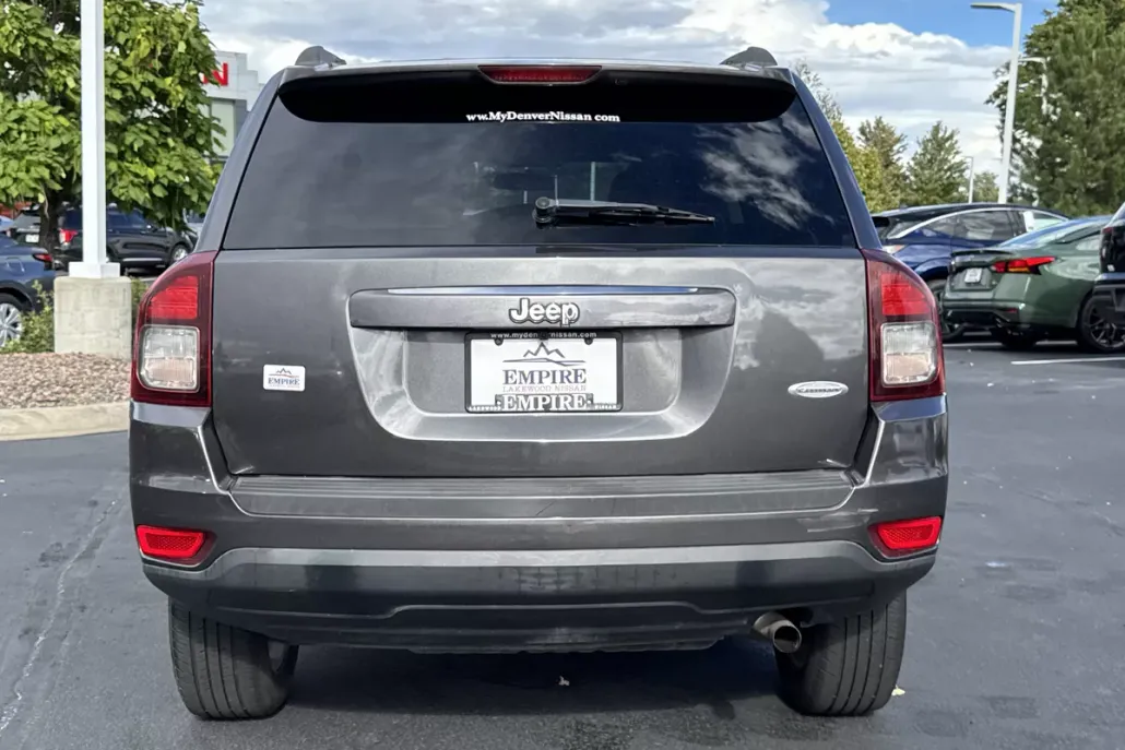 2015 Jeep Compass Latitude photo 1