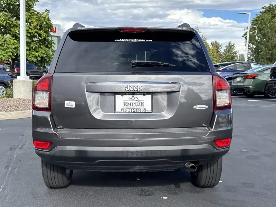 2015 Jeep Compass Latitude photo 1
