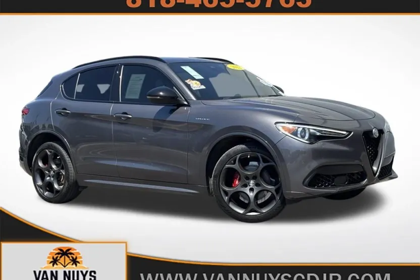 2022 Alfa Romeo Stelvio Ti photo 1