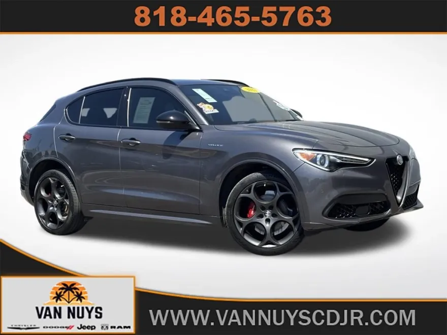 2022 Alfa Romeo Stelvio Ti photo 1