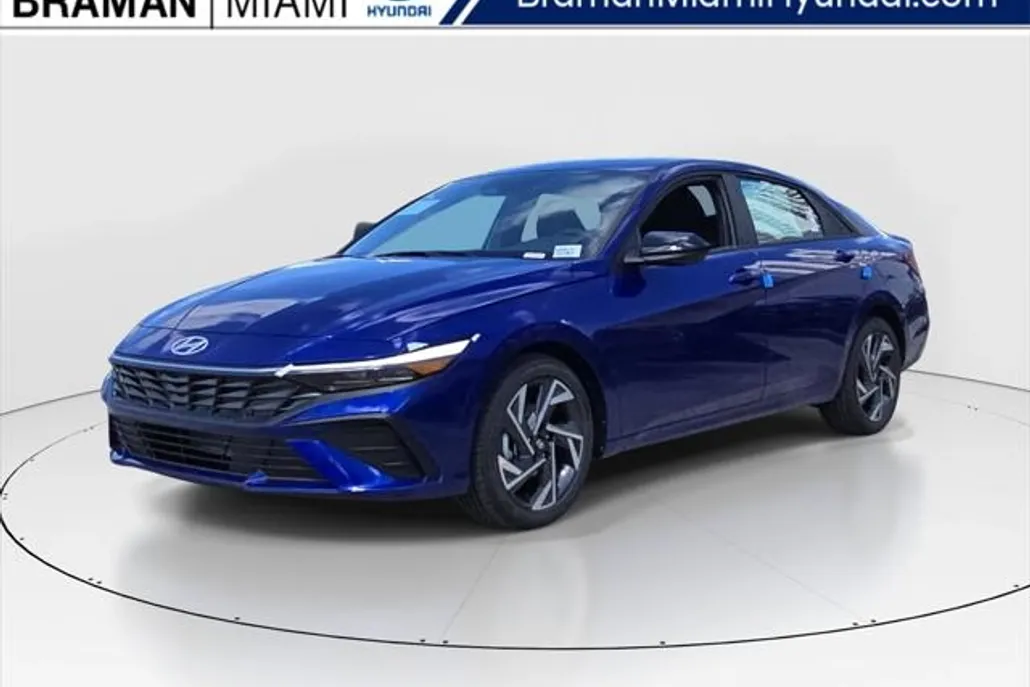 2025 Hyundai Elantra SEL Sport photo 1