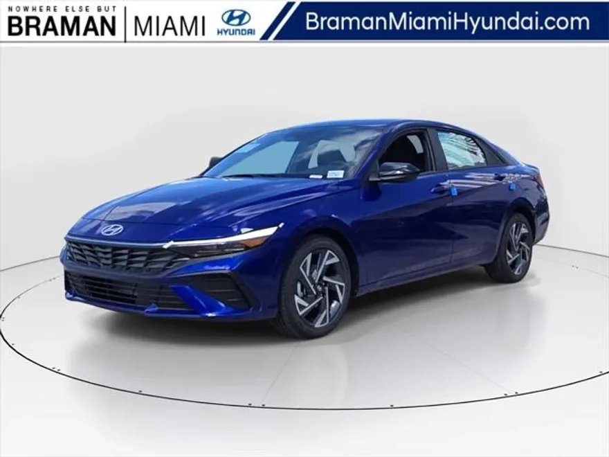 2025 Hyundai Elantra SEL Sport photo 1