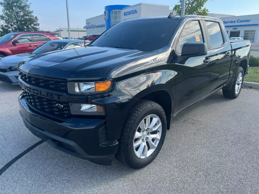 2020 Chevrolet Silverado 1500 Custom photo 1