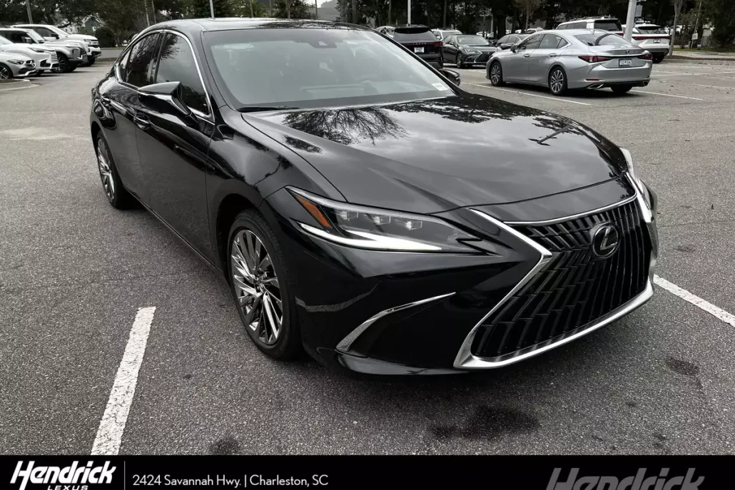2025 Lexus ES 300h Ultra Luxury photo 1