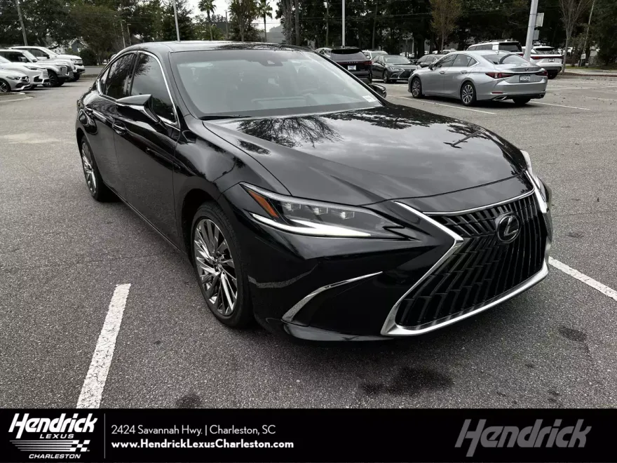 2025 Lexus ES 300h Ultra Luxury photo 1