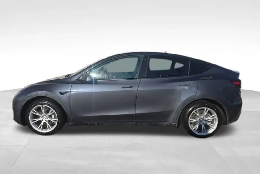 2021 Tesla Model Y Long Range photo 1