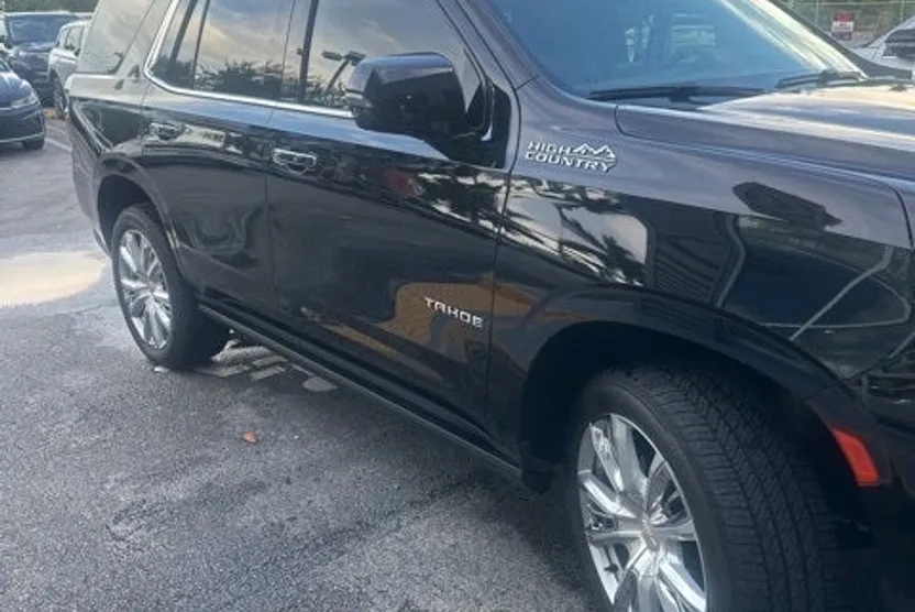 2022 Chevrolet Tahoe High Country photo 1