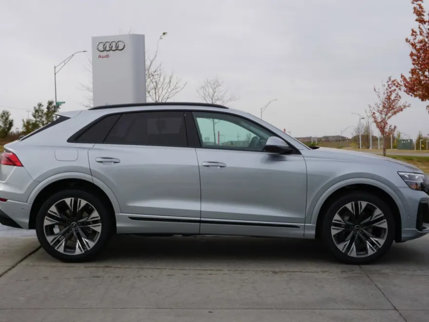 2025 Audi Q8 Premium Plus photo 1