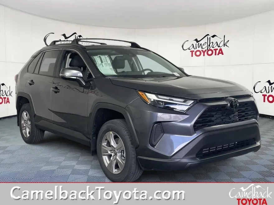 2025 Toyota RAV4 XLE photo 1
