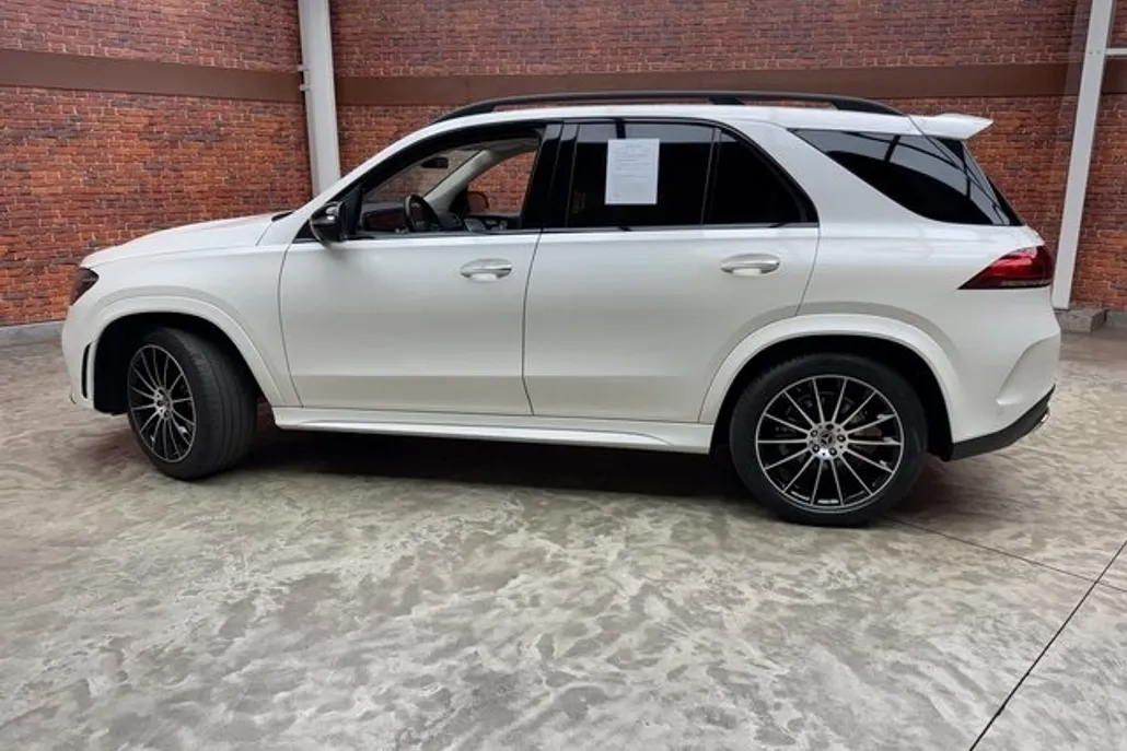 2023 Mercedes Benz GLE 350 4MATIC photo 1