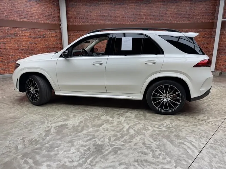 2023 Mercedes Benz GLE 350 4MATIC photo 1