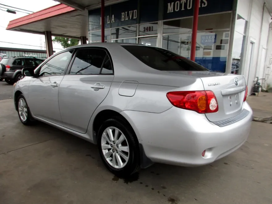 2009 Toyota Corolla photo 1