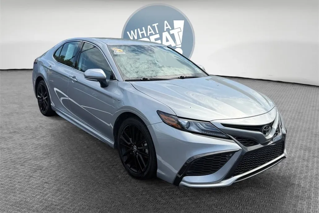 2023 Toyota Camry XSE photo 1