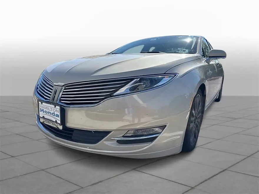 2016 Lincoln MKZ photo 1