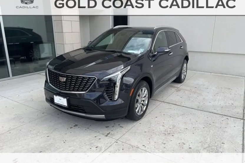 2022 Cadillac XT4 Premium Luxury photo 1