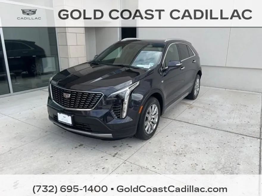 2022 Cadillac XT4 Premium Luxury photo 1
