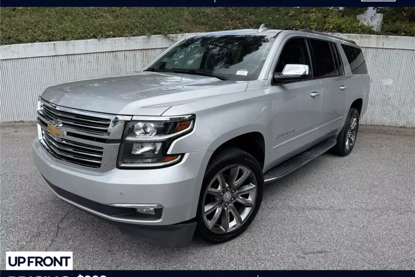 2017 Chevrolet Suburban 1500 photo 1