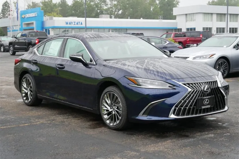 2025 Lexus ES 300h Ultra Luxury photo 1