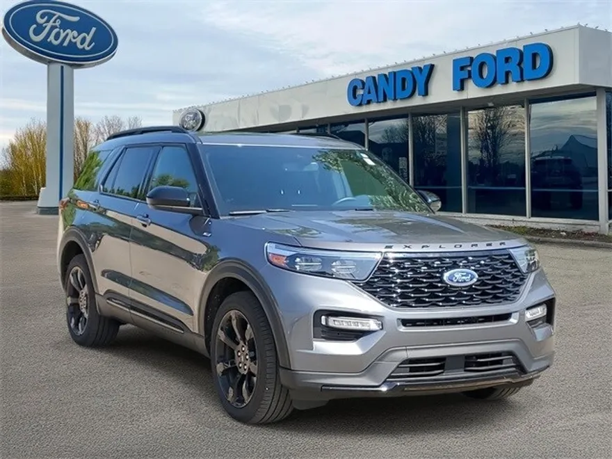 2023 Ford Explorer ST-Line photo 1