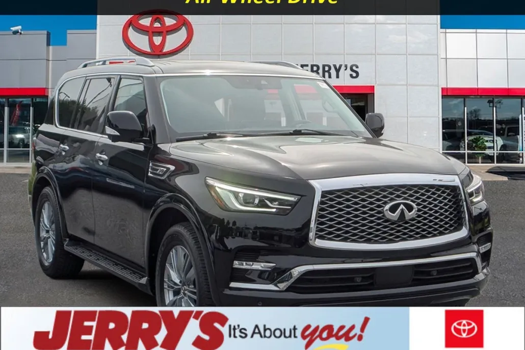 2023 Infiniti QX80 Luxe photo 1