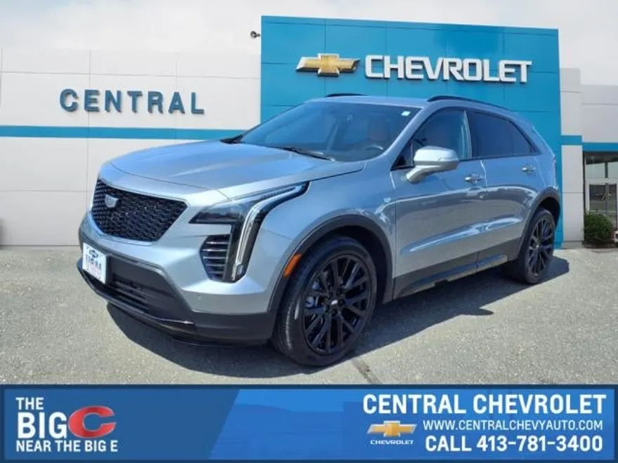2023 Cadillac XT4 Sport photo 1