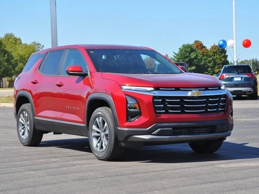 2025 Chevrolet Equinox LT photo 1