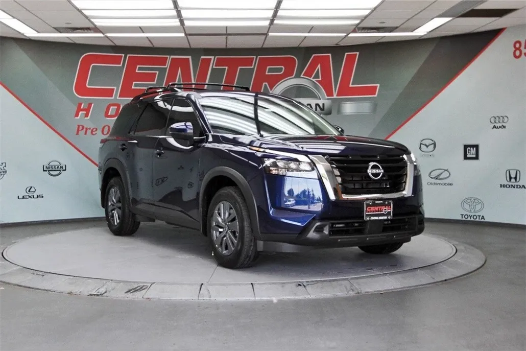 2025 Nissan Pathfinder SV photo 1