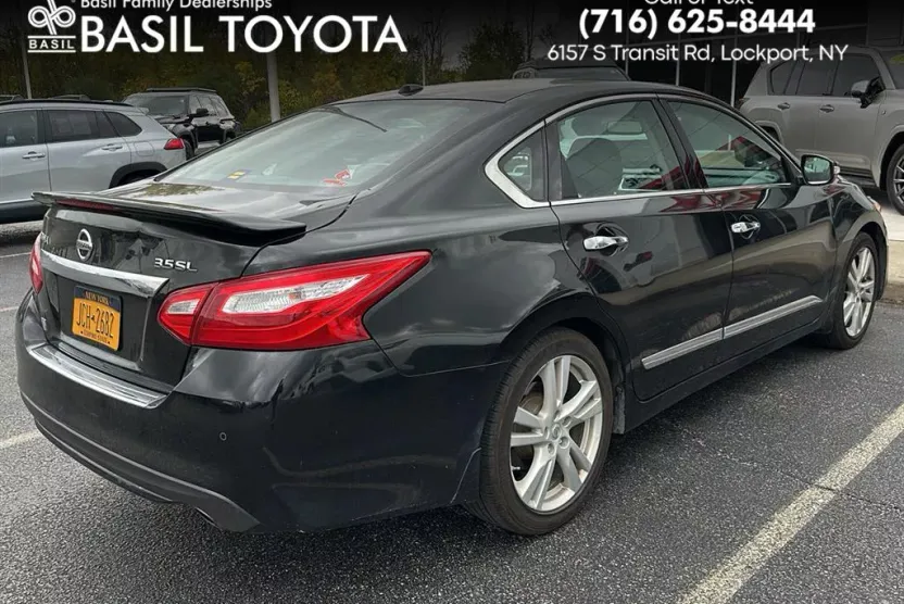 2017 Nissan Altima 3.5 SL photo 1
